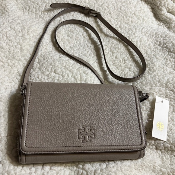 Tory Burch Handbags - NWT Tory Burch Crossbody